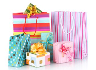 לפנק את הקרובים והאהובים: מתנות סימליות ואישיות בחג