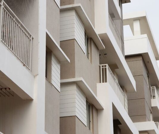 היתרונות של מרפסות תלויות ועבודות מסגרות איכותיות